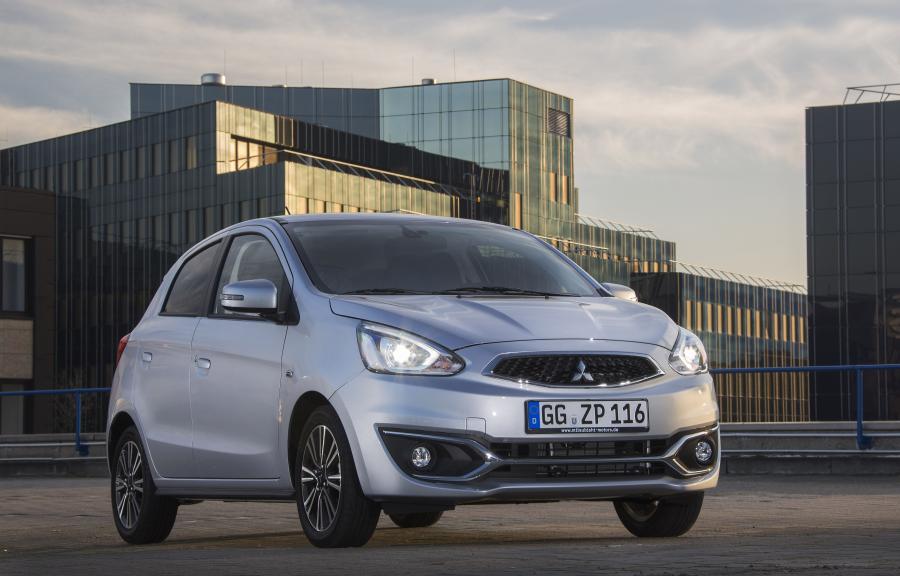  Mitsubishi Space Star 2016 года  (EU) (фото 13 из 45)